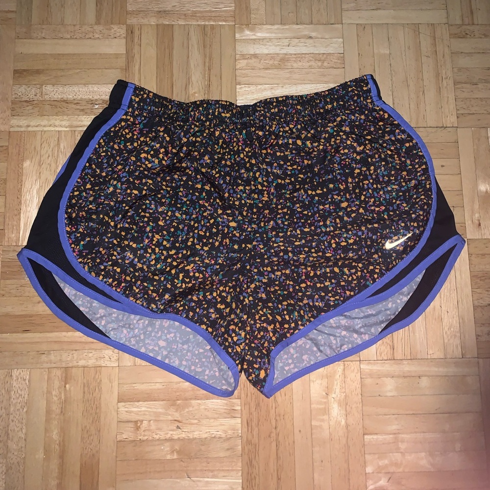 New Womens Nike Dri-Fit Shorts Size Large
